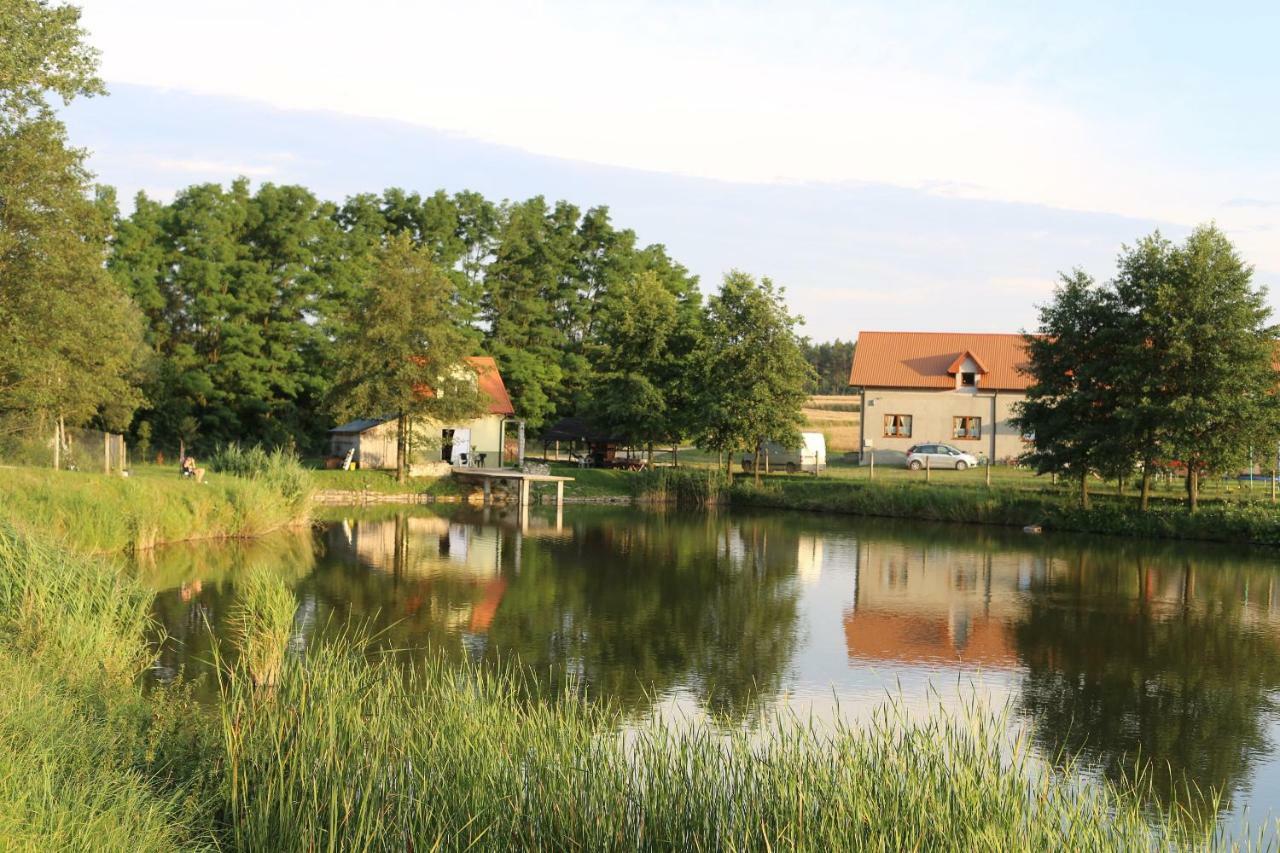 Вілла Agrowczasy Nad Stawem Ґартатовіце Екстер'єр фото